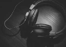 头戴式耳机图片大全