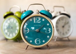 可爱小闹钟图片