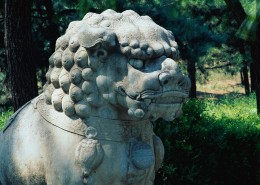 庙宇里的雕塑图片