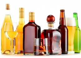 各种颜色瓶装酒图片