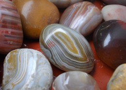 杂乱的鹅卵石图片