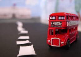 怀旧玩具巴士图片