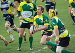 激烈的橄榄球比赛图片大全