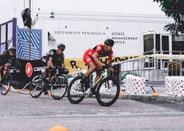 自行车运动比赛图片