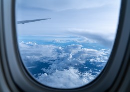 飞机的窗户图片