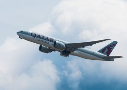 空中的飞机图片