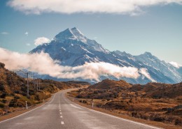 弯曲的公路图片