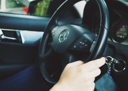 汽车方向盘图片大全