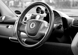 汽车方向盘高清图片