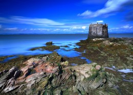 海滩航标风景图片