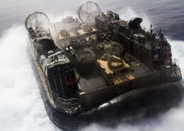 气垫船图片大全