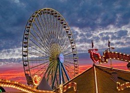 高大的摩天轮图片