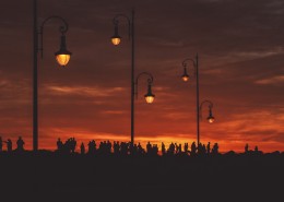 照明了的路灯图片