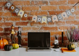 万圣节风格的的办公室图片