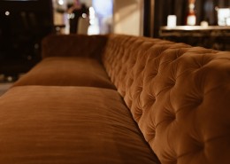 沙发的特写图片