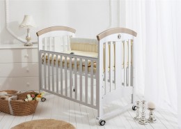 可爱的婴儿床图片