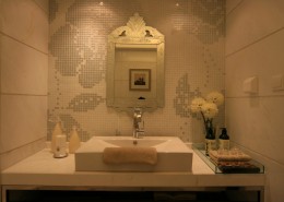 中海景晖华庭卫生间图片