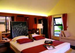 武汉万科城市花园顶层复式样板房图片