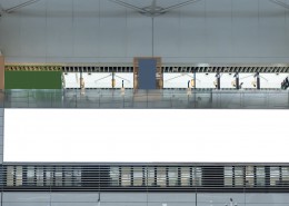 动车站空白广告牌图片