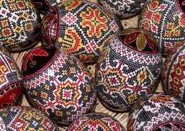 复活节彩绘后的彩蛋图片