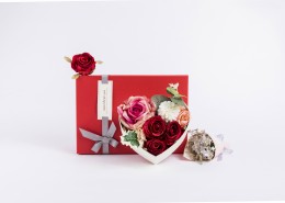 七夕情人节玫瑰花礼盒图片