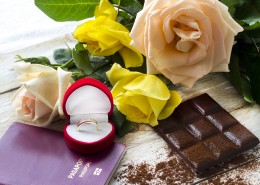 咖啡鲜花戒指巧克力礼品素材图片