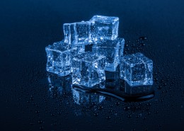 蓝色冰块图片大全
