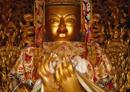 金光闪闪的佛像图片