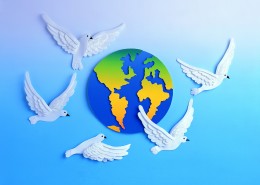 创意地球纸雕图片