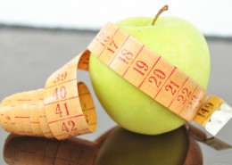 测量苹果创意图片