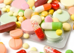 彩色的药片胶囊图片