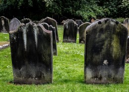 古老的墓地图片