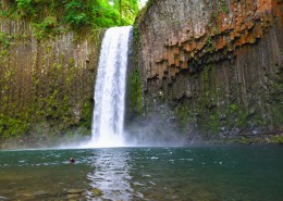 秀丽的小瀑布图片大全