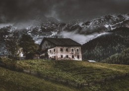 布满乌云的天空图片大全