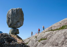 高山远足风景图片