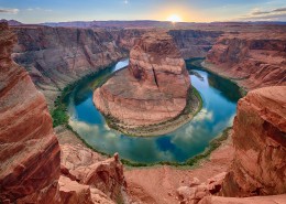 荒漠峡谷风景图片