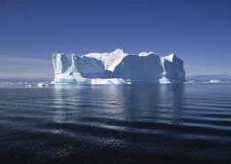 巨大的冰山图片