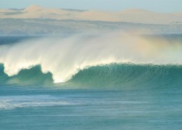 大海海浪浪花图片