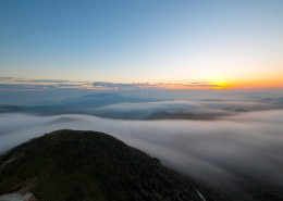 波澜壮阔的云海图片
