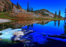 自然风光水中倒影图片