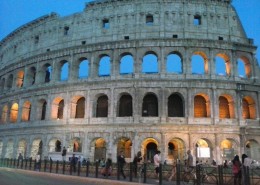 古罗马斗兽场遗址图片