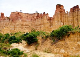 云南元谋浪巴铺土林风景图片