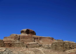 新疆魔鬼城风景图片