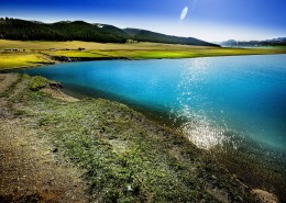 新疆赛里木湖风景图片大全