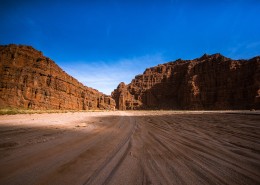 新疆温宿大峡谷风景图片