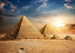 美丽的金字塔图片