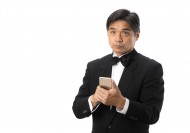 西装革履的中年管家图片