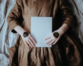 一个可爱的女孩图片