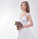 穿婚纱的新娘图片