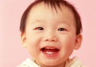 开心的宝宝图片大全